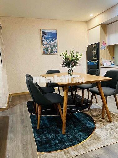 em là chủ nhà cần bán lại căn hộ Fhome