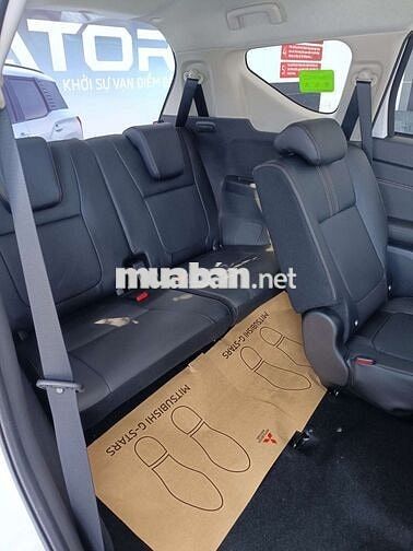 Mitsubishi Xpander Premium Trắng