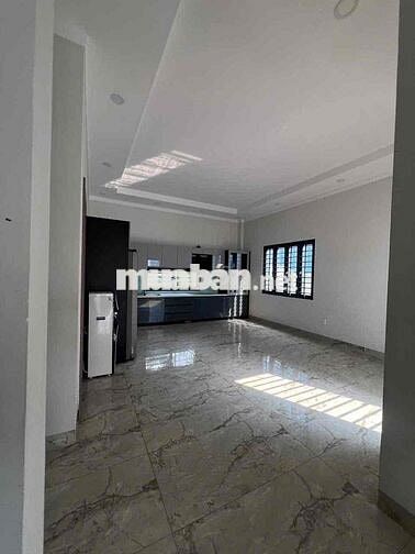 Cho Thuê Biệt Thự 4Phòng Ngủ Gần Trung Tâm Thành Phố Mới Bình Dương