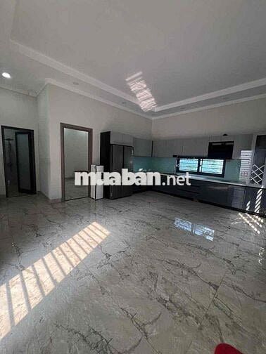 Cho Thuê Biệt Thự 4Phòng Ngủ Gần Trung Tâm Thành Phố Mới Bình Dương