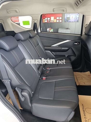 Mitsubishi Xpander Premium Trắng