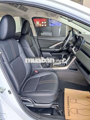Mitsubishi Xpander Premium Trắng