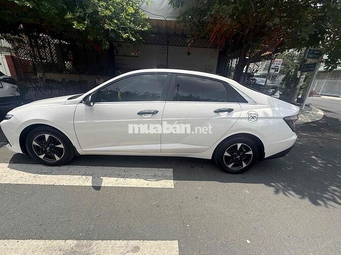 Hyundai Accent Đặc biệt Trắng 20903 km