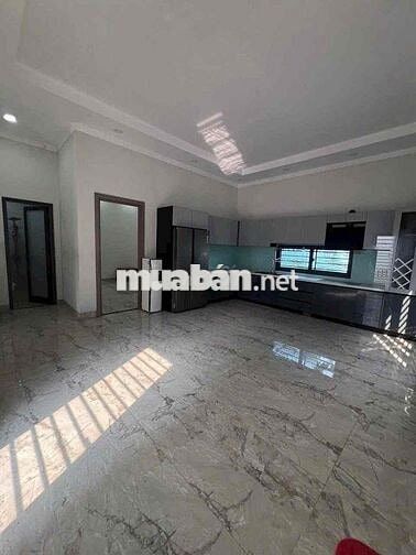 Cho thuê biệt thự Hoà Phú gần Thành Phố Mới