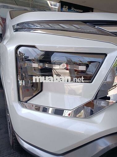 Mitsubishi Xpander Premium Trắng