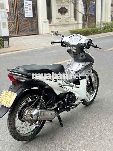 Honda Wave RSX màu Trắng máy zin chạy bốc
