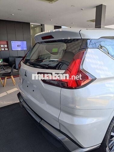 Mitsubishi Xpander Premium Trắng