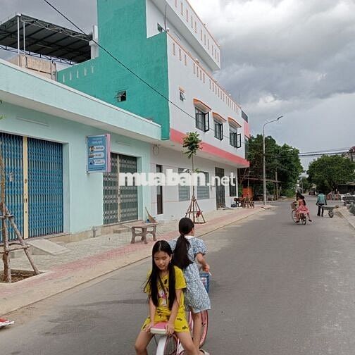 Cho thuê nhà giá rẻ 3tr/tháng gần 3 trường mầm non cấp 1,2 Lê H Phong