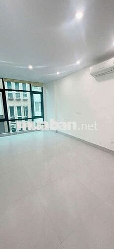 CHO THUÊ NHÀ NGUYÊN CĂN CỔ LINH 45m– THANG MÁY– GIÁ CHỈ 22TR