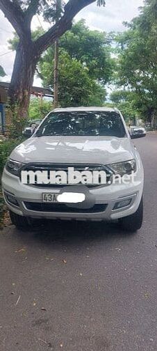 Ford Everest 2019 Platinum Trắng