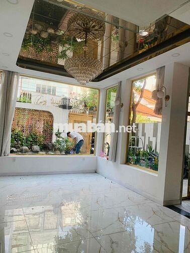 Hiếm..300m Ra Phú Mỹ Hưng.. Ngang 7.8m 3 Tầng Đẹp Lung Linh Chỉ 16.8 T