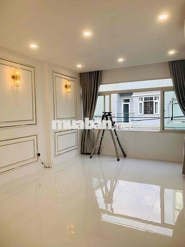 Hiếm..300m Ra Phú Mỹ Hưng.. Ngang 7.8m 3 Tầng Đẹp Lung Linh Chỉ 16.8 T