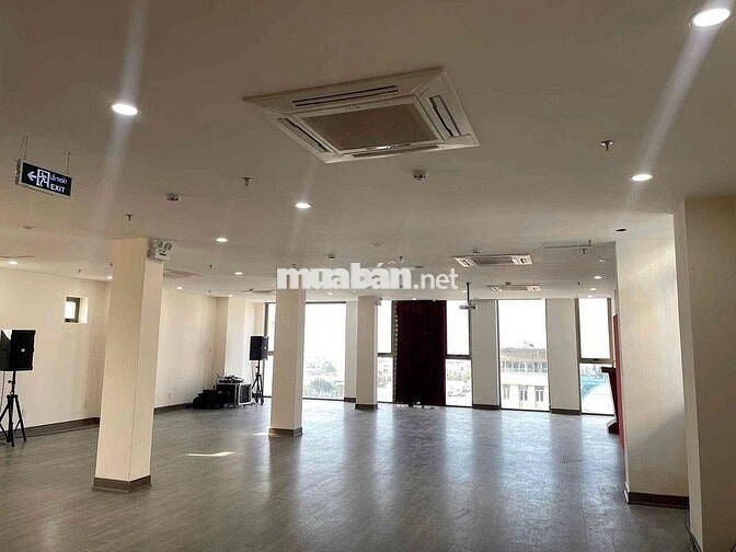 🇻🇳 Văn phòng cho thuê Phạm Văn Đồng - 250m2 - 50 Triệu