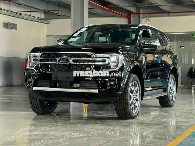 Ford Everest Titanium 4x2 và 4x4