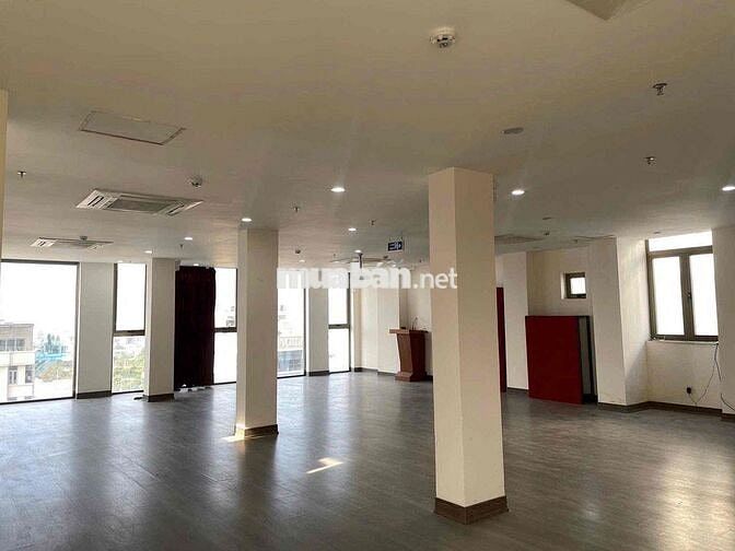 🇻🇳 Văn phòng cho thuê Phạm Văn Đồng - 250m2 - 50 Triệu