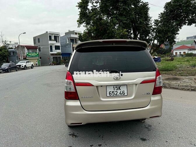Toyota Innova 2013 Số tự động