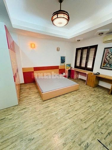 Bán nhà phân lô Hoàng Văn Thái 45m giá 14 tỷ full nội thất