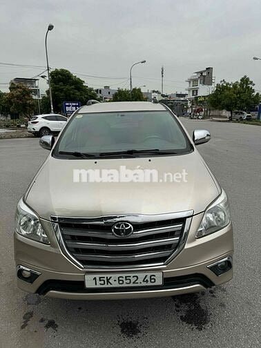 Toyota Innova 2013 Số tự động