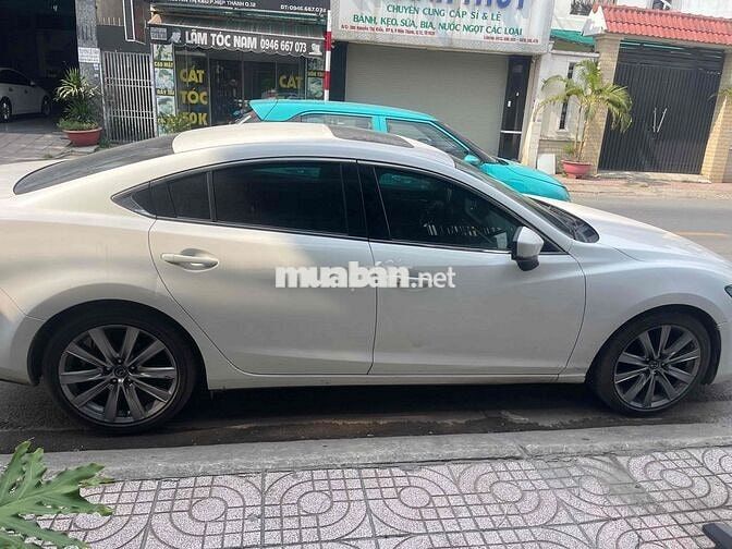 Mazda 6 2.5 Premium Trắng