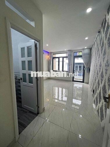 NHÀ HẺM XE HƠI LÊ ĐỨC THỌ GẦN CHỢ AN NHƠN- 4 PHÒNG NGỦ SẠCH MỚI