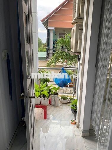 Nhà phố trệt lầu. Lô nhì Lê Văn Lương - Nhà trống, nhận nhà ở ngay