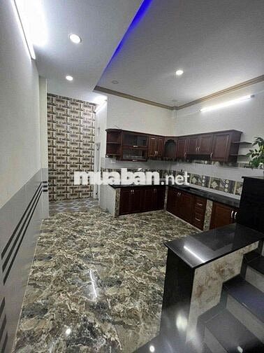 NHÀ HẺM XE HƠI LÊ ĐỨC THỌ GẦN CHỢ AN NHƠN- 4 PHÒNG NGỦ SẠCH MỚI