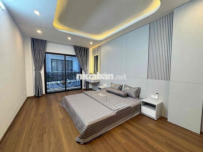 Lô góc phố Trương Định 40m2 x5T 7.8 tỷ ngõ nông sát phố thang máy nhà