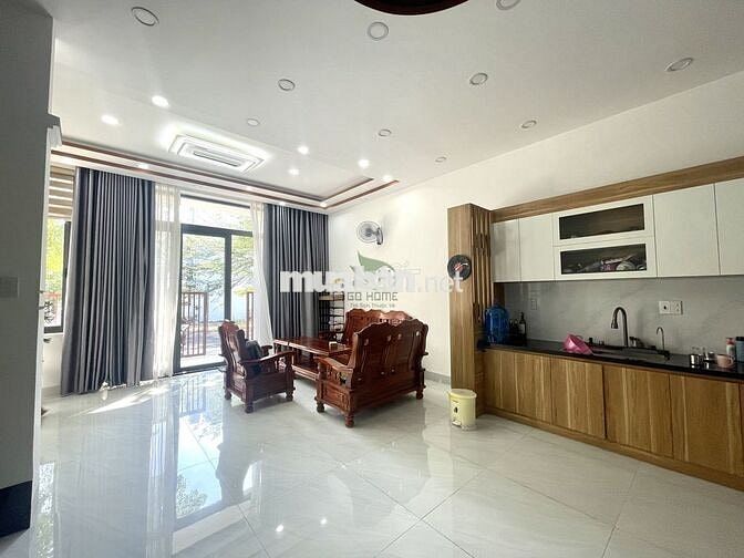 CHO THUÊ NHÀ NGUYÊN CĂN 4 TẦNG BẮC NHA TRANG GIÁ 15 TRIỆU/ THÁNG