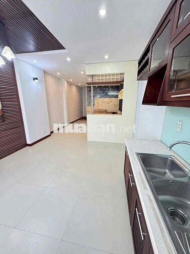 Hẻm Ô Tô - Nguyễn Tri Phương Quận 10 - 48M2 4 Tầng - 30 Triệu