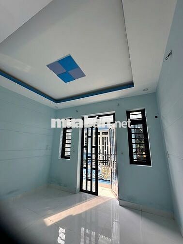 Cần bán nhà 4x10 40m2 1 trệt 1 lầu giáp hóc môn giá chưa đến 1 tỉ