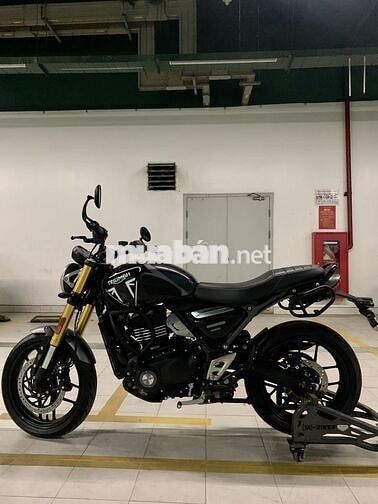 Triumph Speed 400 màu Đen
