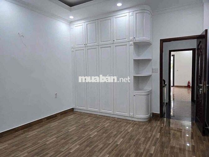 Nhà đẹp cho thuê 5pn sát trường kim đồng