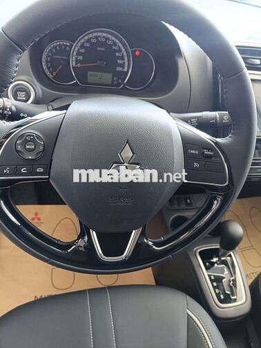 Attrage CVT Trắng Giá Sát