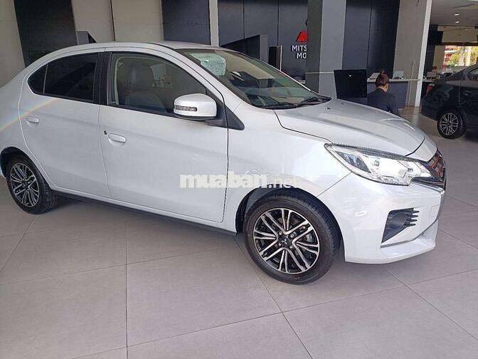 Attrage CVT Trắng Giá Sát