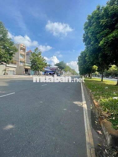 NHÀ MẶT TIỀN ĐƯỜNG VÀNH ĐAI TRONG 6X20M 3LVỊ TRÍ KHU KD ĐẸP ĐÔNG ĐÚC