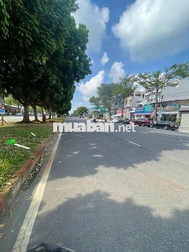 NHÀ MẶT TIỀN ĐƯỜNG VÀNH ĐAI TRONG 6X20M 3LVỊ TRÍ KHU KD ĐẸP ĐÔNG ĐÚC