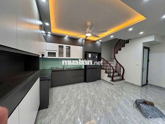 CHO THUÊ NHÀ NGUYÊN CĂN TẠI BÁT KHỐI