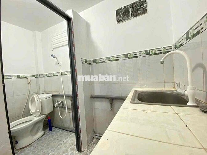 Cần nhượng lại 2 phòng trọ có gác gần trường ĐH SPKT, làng đại học
