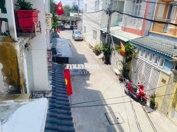 Cho thuê nhà nguyên căn hẻm ô tô DTN nhà bè