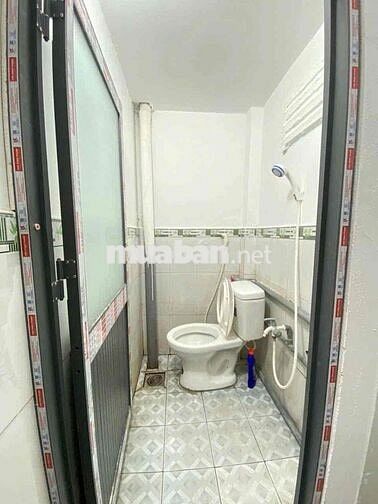 Cần nhượng lại 2 phòng trọ có gác gần trường ĐH SPKT, làng đại học