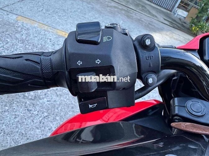 Suzuki GSX Bandit 150cc 2026 Đỏ đen