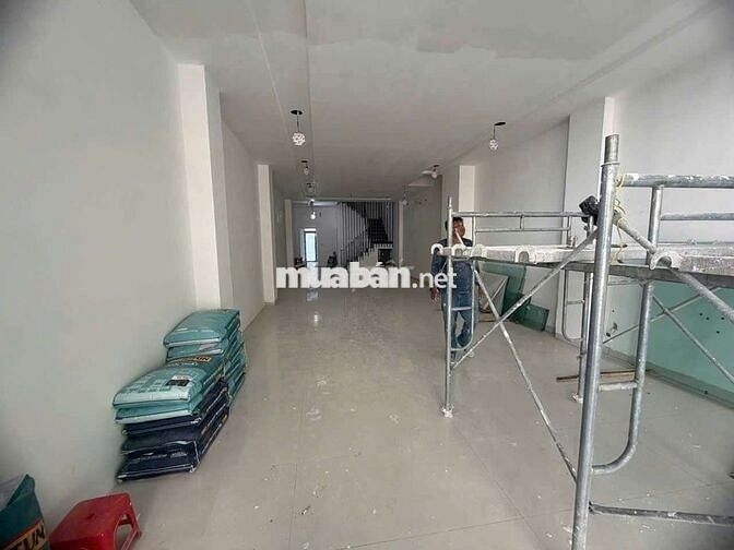 CHO THUÊ TÒA NHÀ 30 PHÒNG - LÊ THỊ CHỢ - QUẬN 7