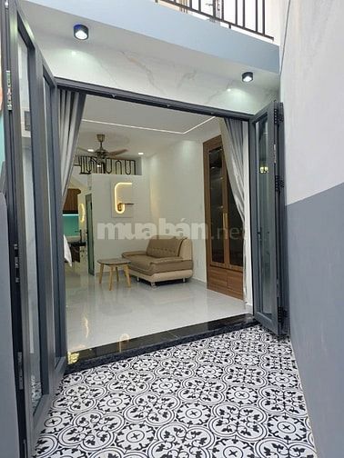Bán nhà đẹp sát mặt đường lạc long quân p8 tân bình