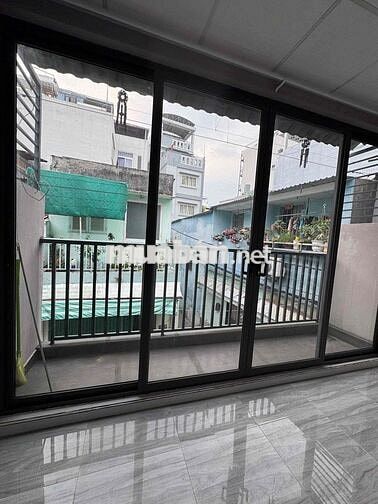 Cho Thuê Nhà nguyên căn Hẻm 10 Sát Hẻm Xe Tải 1 Bước Chân