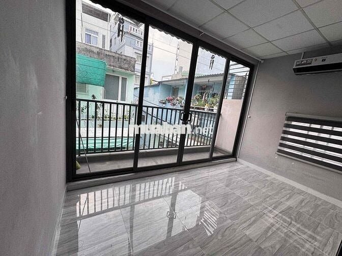 Cho Thuê Nhà nguyên căn Hẻm 10 Sát Hẻm Xe Tải 1 Bước Chân