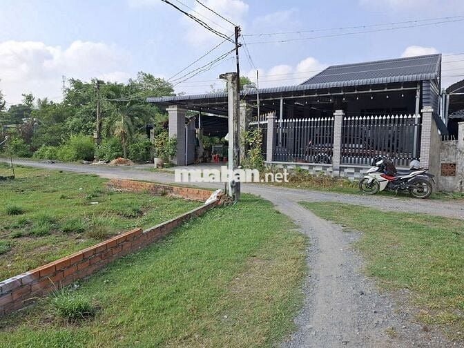 Đất đô thị, 2 mặt tiền. Ngang 11m, dài 29m. Giá 1,15 tỷ 