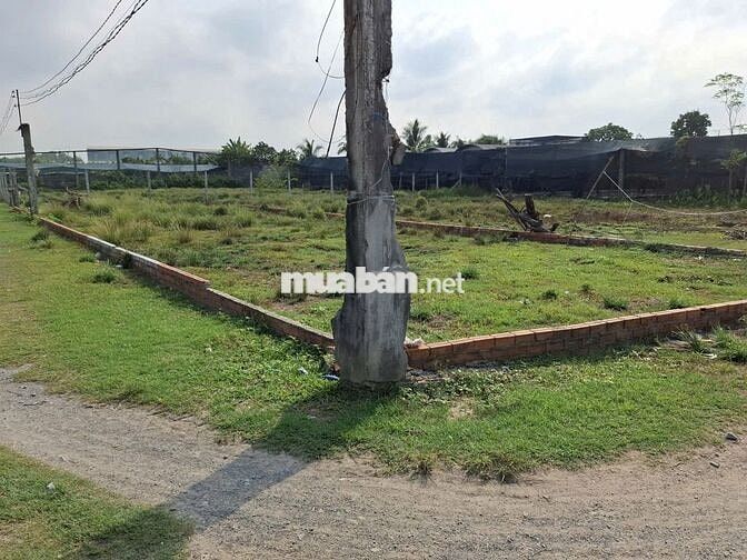 Đất đô thị, 2 mặt tiền. Ngang 11m, dài 29m. Giá 1,15 tỷ 
