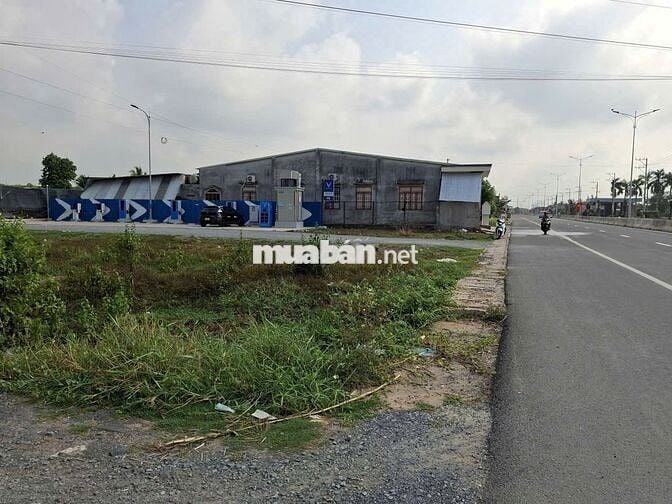 Đất đô thị, 2 mặt tiền. Ngang 11m, dài 29m. Giá 1,15 tỷ 