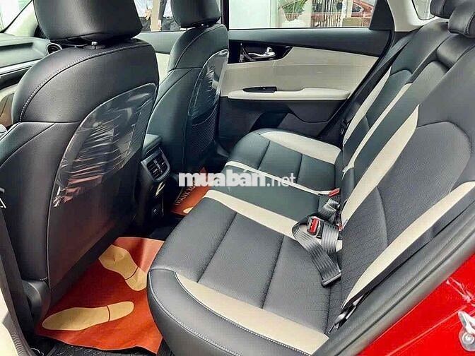Kia K3 Luxury Đỏ- Xe mới Vin25 giá tốt
