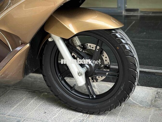 Honda PCX 2012 Vàng đồng Đẹp Zin rất chất lượng ạ